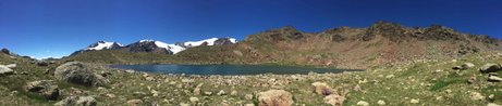 Veduta panoramica del lago delle Marmotte